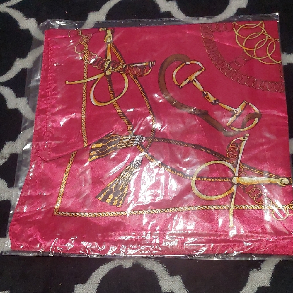 shein Elegant Magenta Scarf with Gold Accents